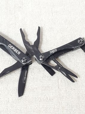 Gerber Dime Black Mini Multi-Tool Black Compact Keychain Pliers Scissors Tool